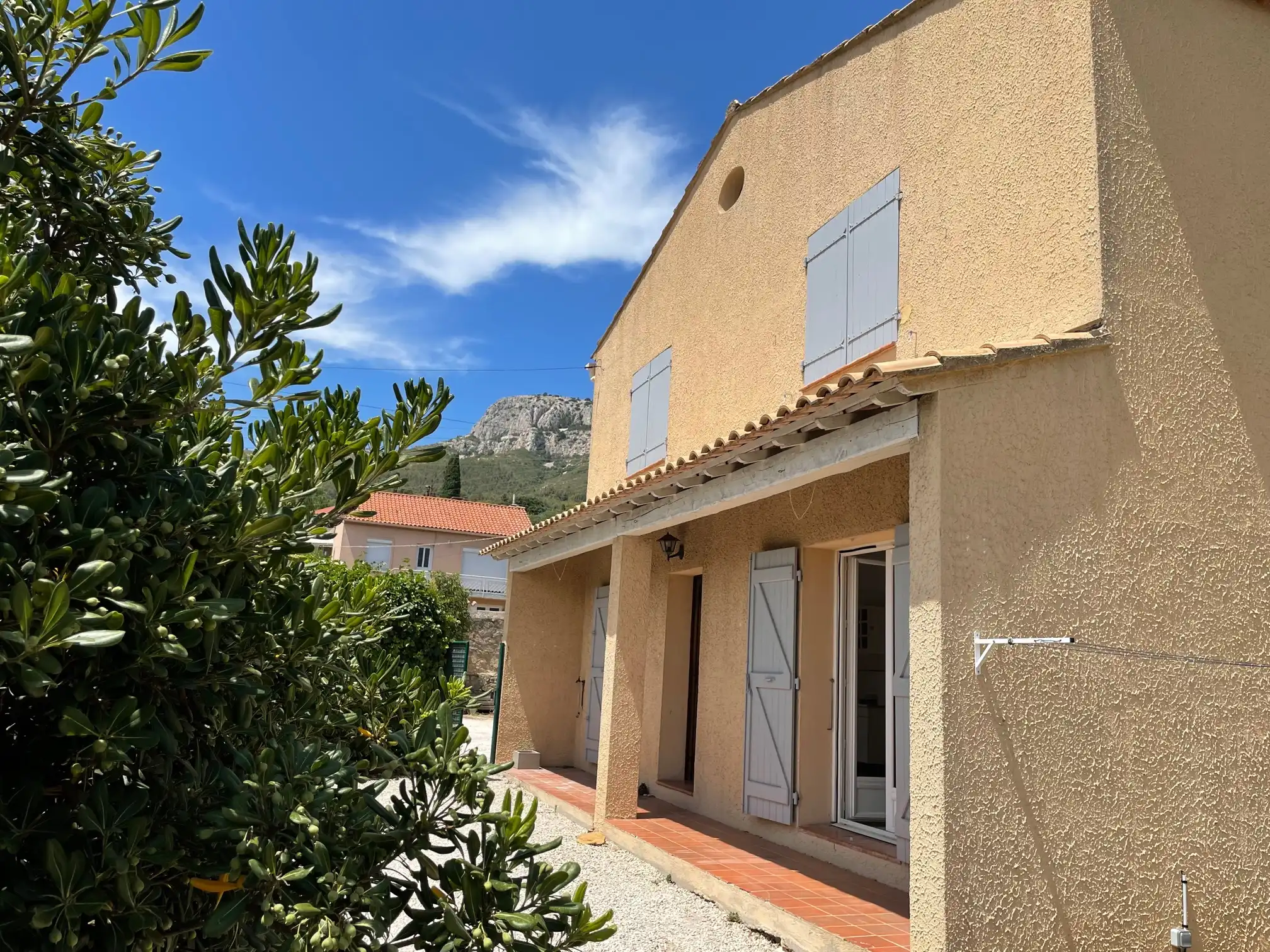 VILLA T4 quartier 4 chemins des Routes