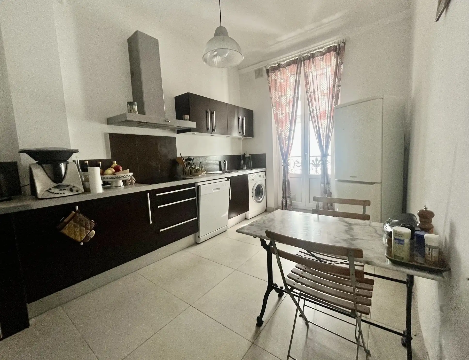 HAUSMANNIEN 90m² T3 SUD LUMINEUX ASCENSEUR, BALCONS, CAVE, MANSARDE